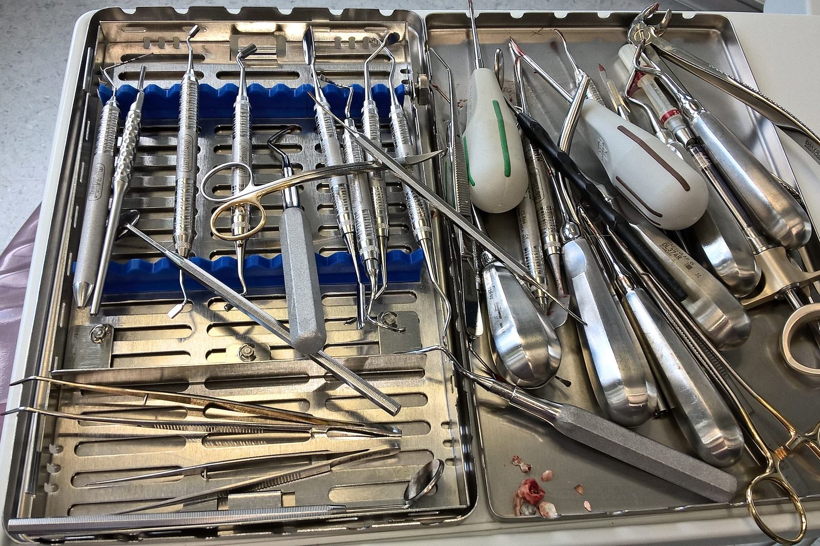 Dental instruments in a sterilisation tray